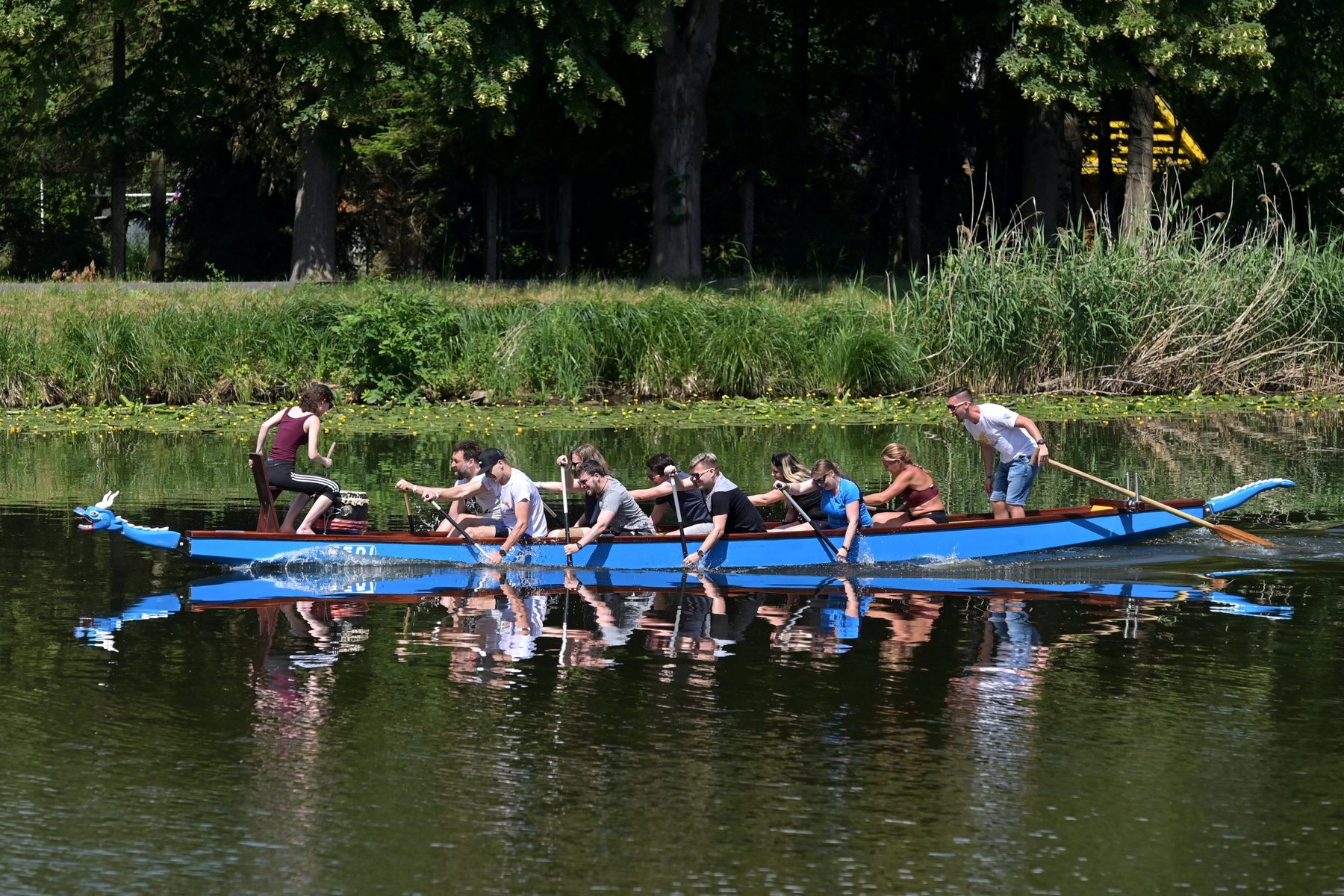 Outdoor teambuilding na vodě